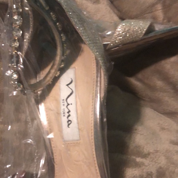 Gold sandal - Picture 4 of 4